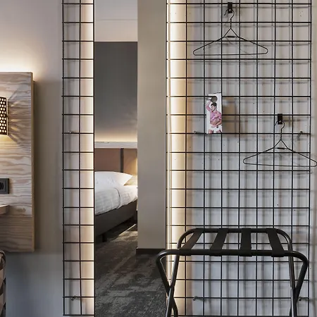 Moxy South 3* Düsseldorf