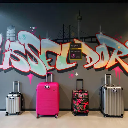 Moxy South Ξενοδοχείο 3*