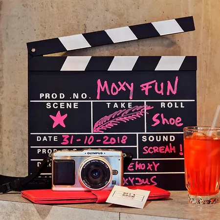 Ξενοδοχείο Moxy South 3*