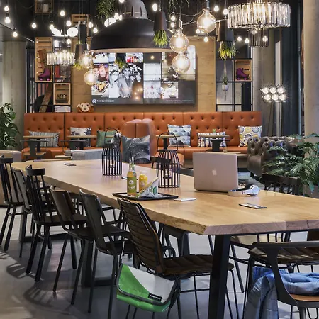 호텔 Moxy South 뒤셀도르프