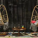 Otel Moxy South