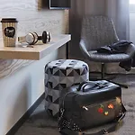 Moxy South Hotel