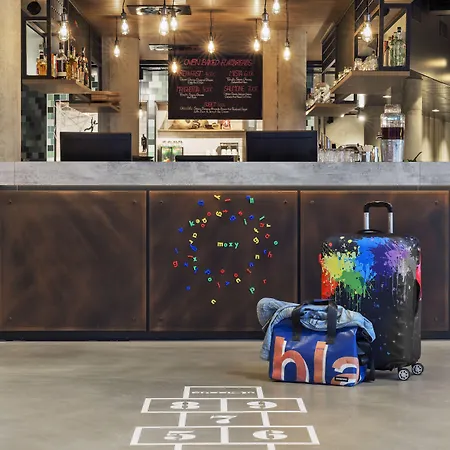 Hotel Moxy South 4*