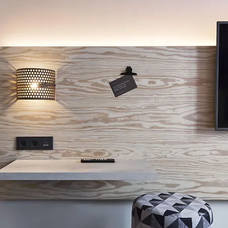 Moxy South Otel Düsseldorf