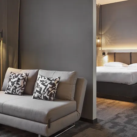 Hotel Moxy South