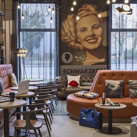 Moxy South 3* Ντίσελντορφ