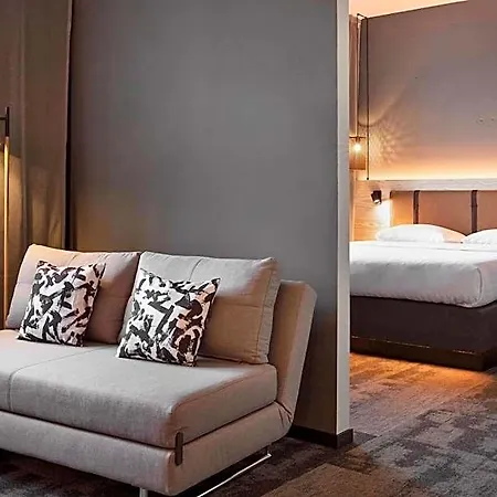 Otel Moxy South Düsseldorf