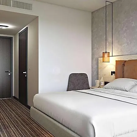 Otel Moxy South