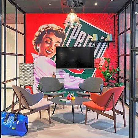 Moxy South Otel Düsseldorf