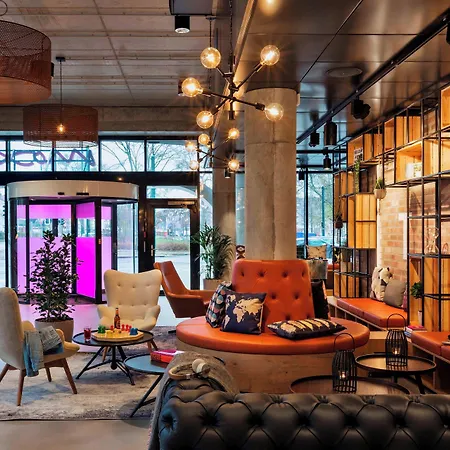 Moxy South Otel Düsseldorf