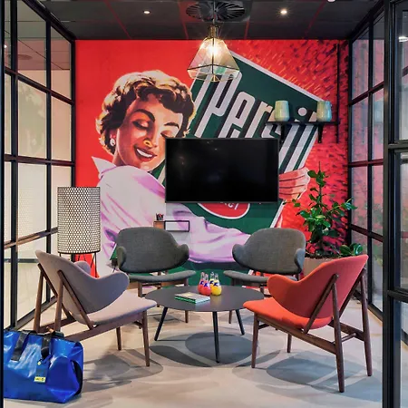 Moxy South Otel