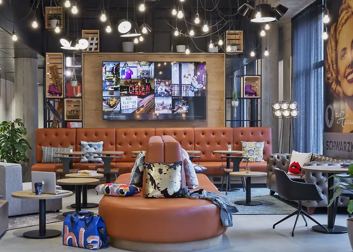 فندق Moxy South 3*