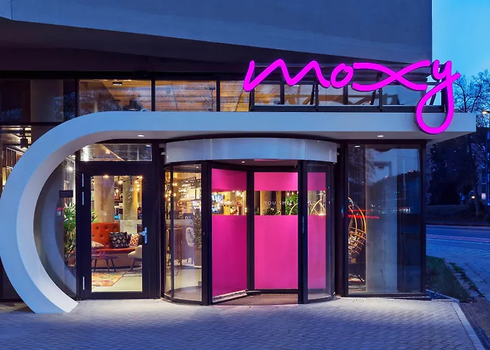Moxy South