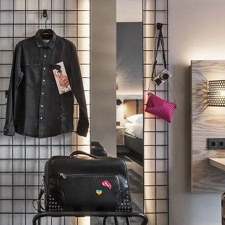 Ξενοδοχείο Moxy South 4*